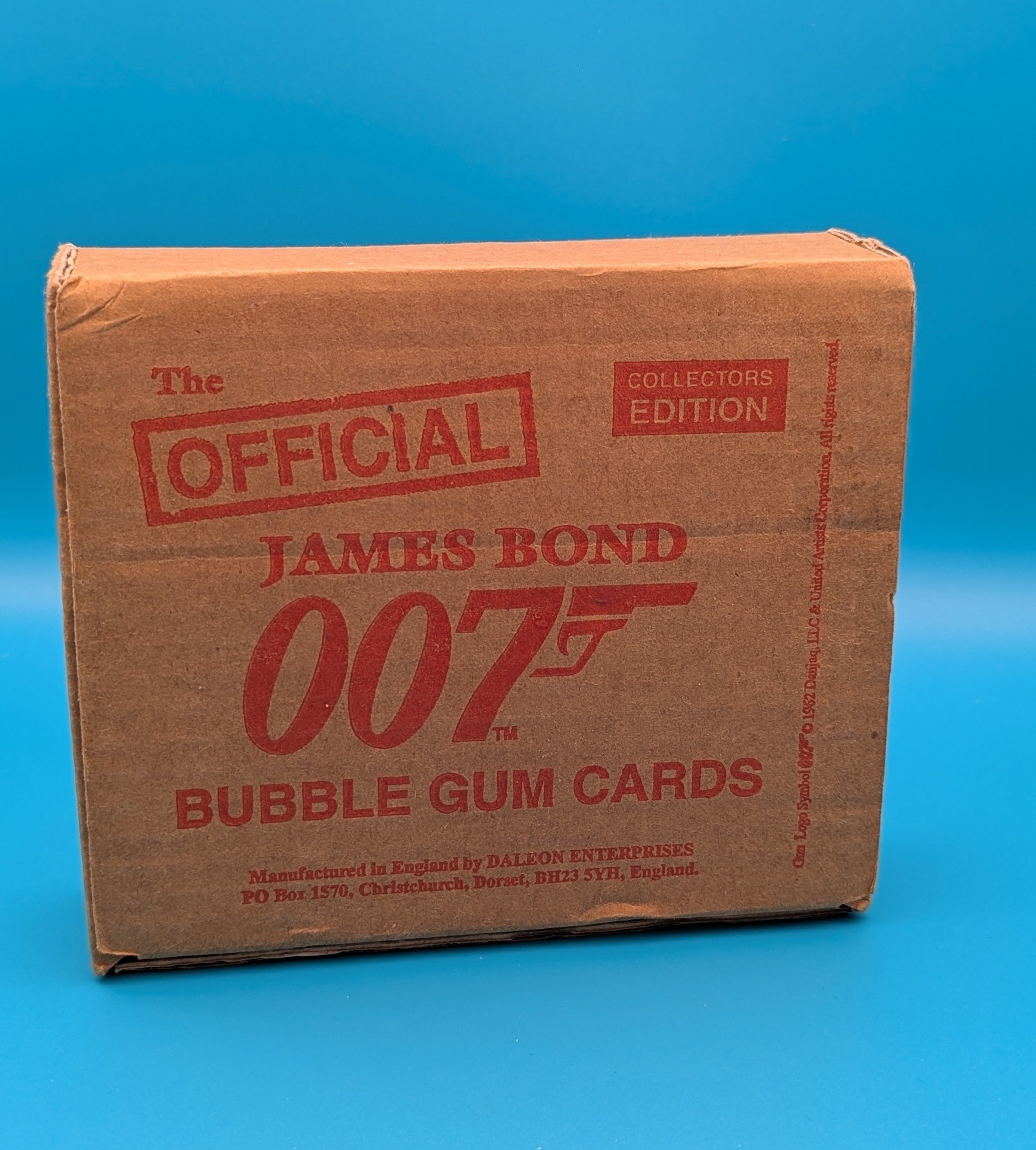 2026/04/1000077447.jpg james bond: bubble gum collectors edition (reprint)